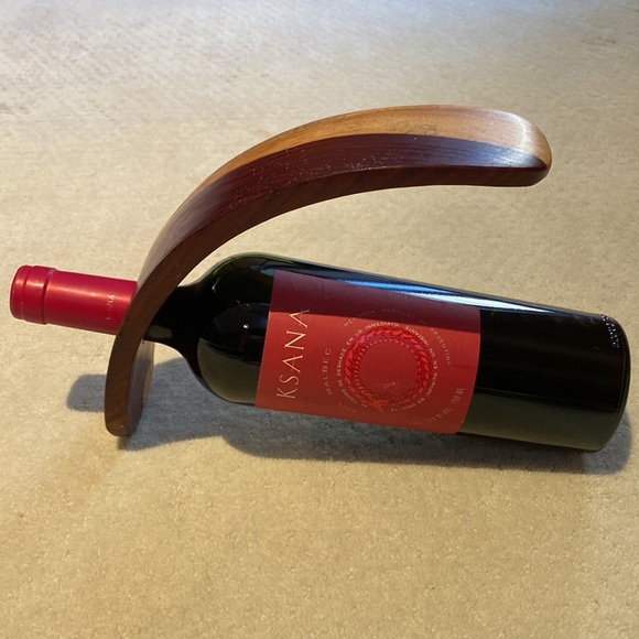 Floating Wine Bottle Holder - Picture 3 of 6